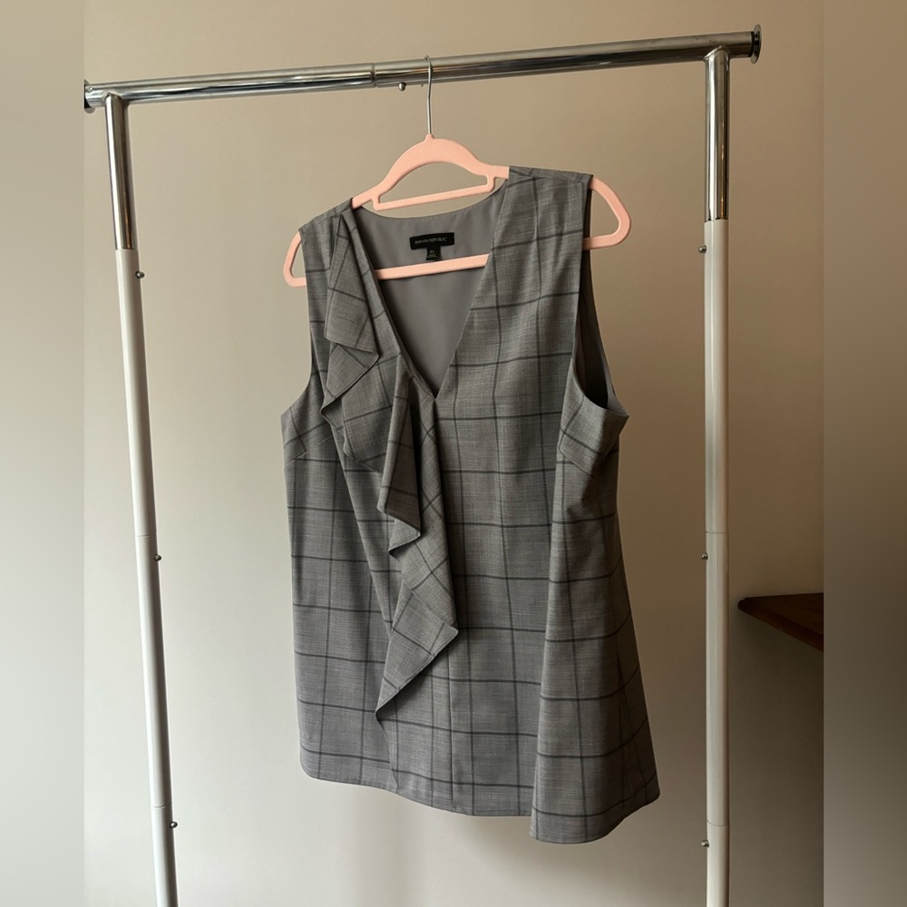 Banana Republic - Grey Window Pane - Size XL